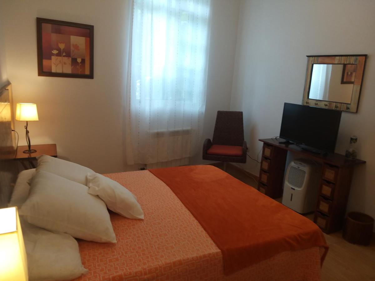 Apartamento Con Pequeno Jardin En El Centro 费罗尔 外观 照片